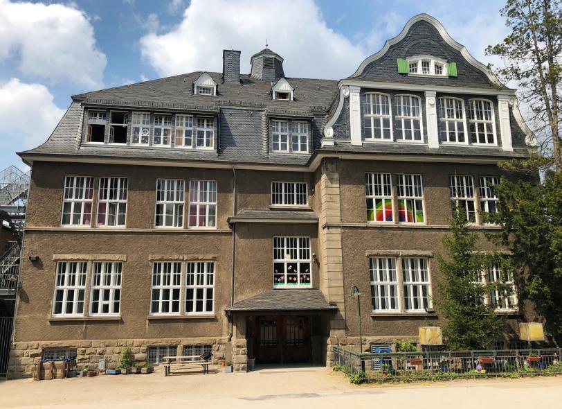 Innenvorfenster PaXcontur78 aus Eiche für Schule in Wülfrath