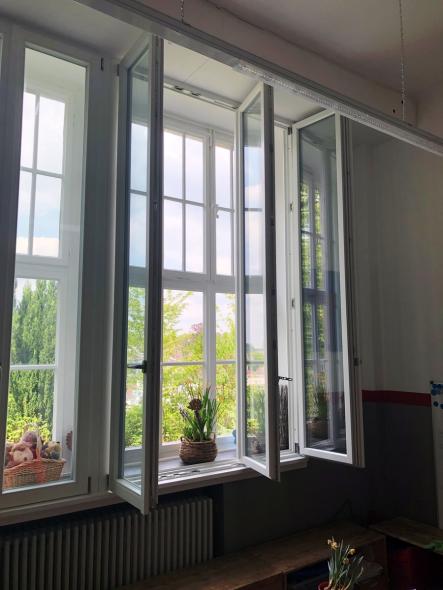 Innenvorfenster PaXcontur78 aus Eiche für Schule in Wülfrath Innenansicht