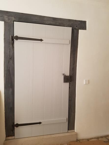 Haus- und Brettertür für Fachwerkhaus in Ulm