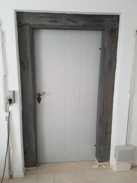 Haus- und Brettertür für Fachwerkhaus in Ulm