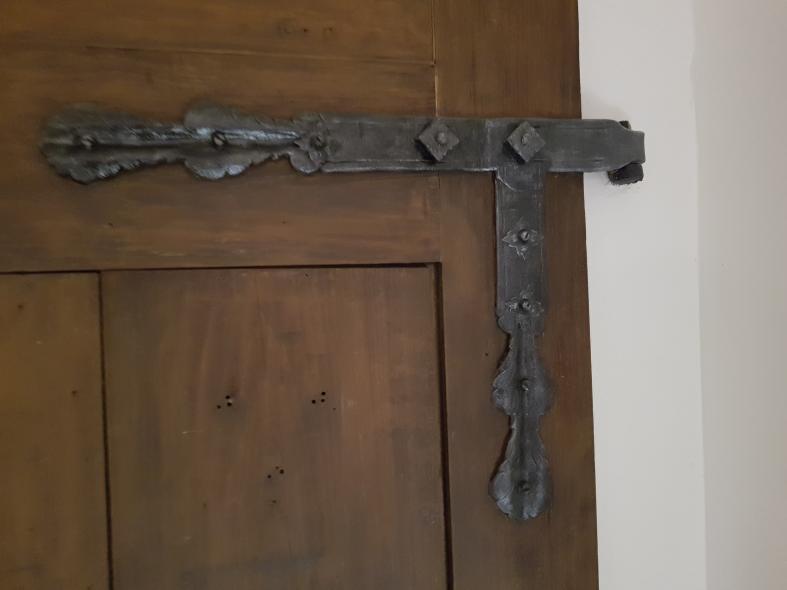 Haus- und Brettertür für Fachwerkhaus in Ulm Detailaufnahme