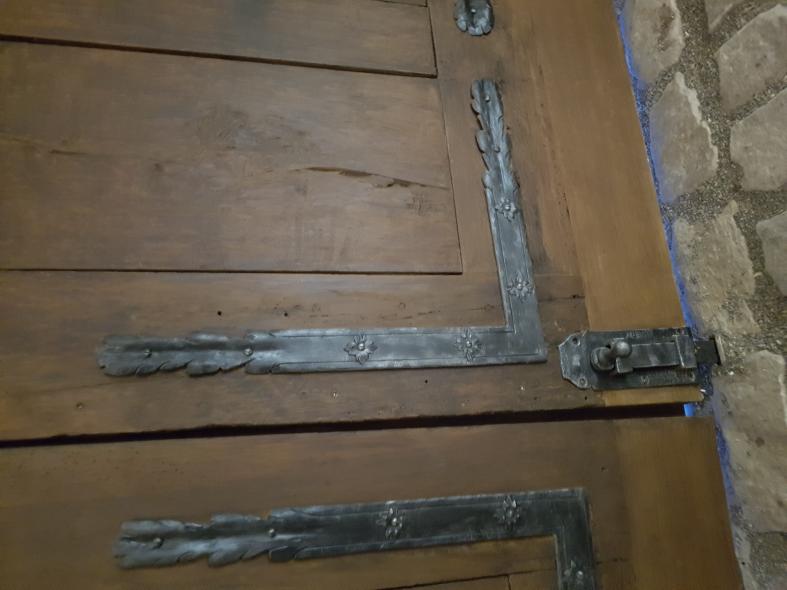 Haus- und Brettertür für Fachwerkhaus in Ulm Detailaufnahme