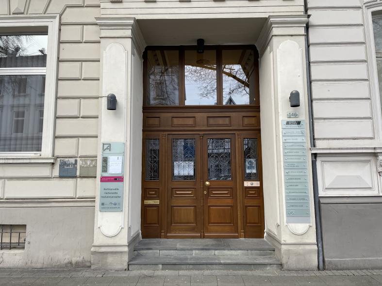 Holz-Haustür mit Oberlicht in Wuppertal