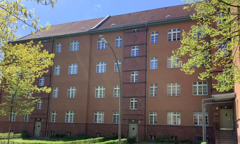 PaX-Kastenfenster aus Kiefer in Berliner Wohnanlage