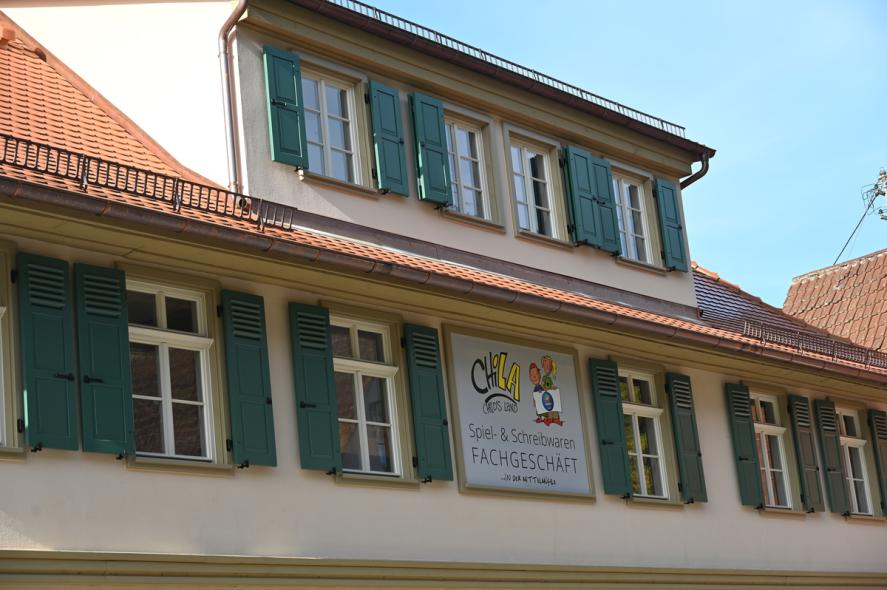 Vielseitig genutztes Gebäude mit PaXpur68 aus Eukalyptus in Forchtenberg