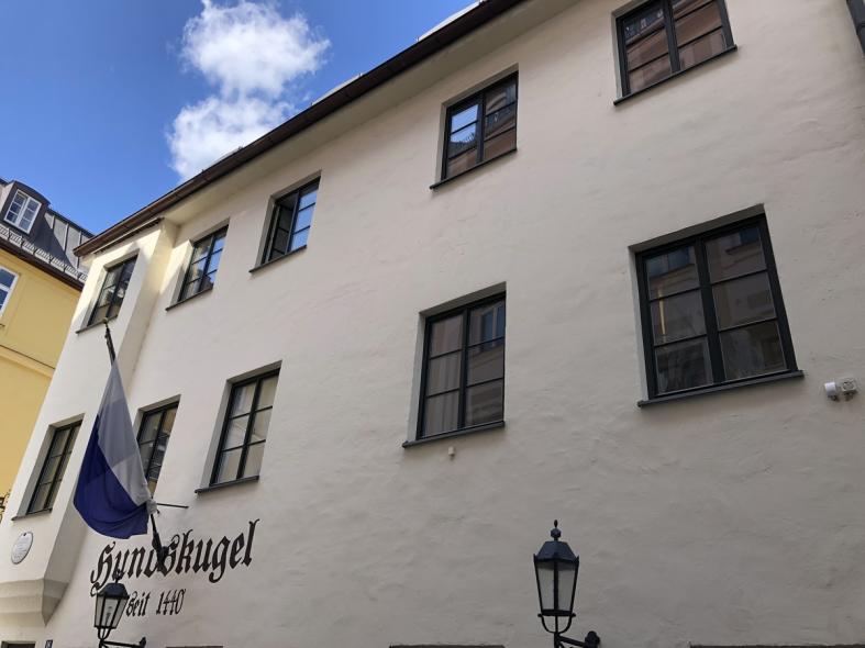 PaXretro58 aus Eiche für Gaststätte in München