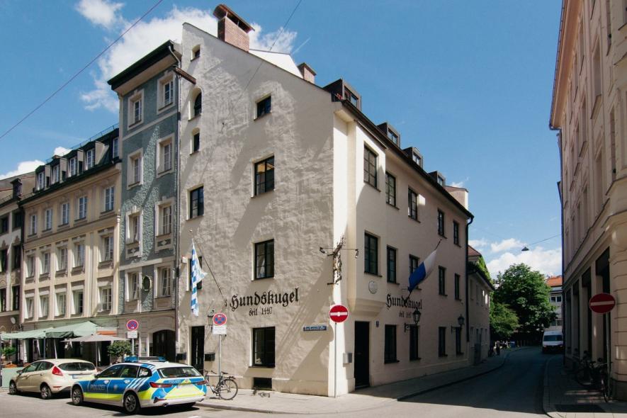 PaXretro58 aus Eiche für Gaststätte in München