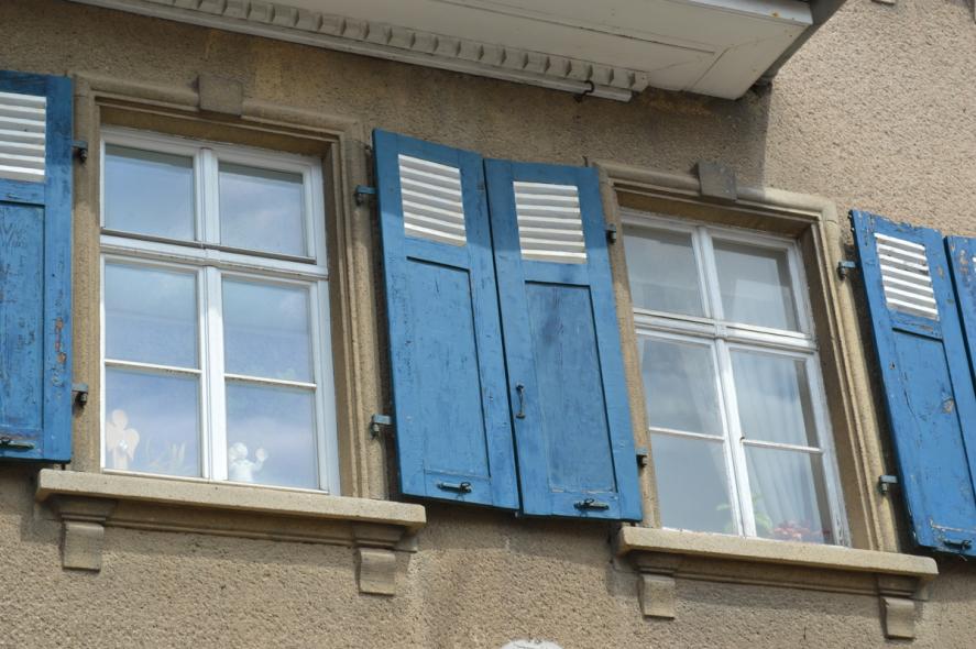 PaXretro58 aus Kiefer für Eckgebäude in Denkmalzone Waldalgesheim Nahaufnahme