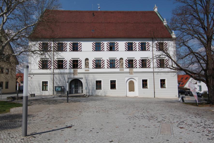 PaXretro68 aus Eiche für Renaissance Schloss in Neuhausen auf den Fildern 