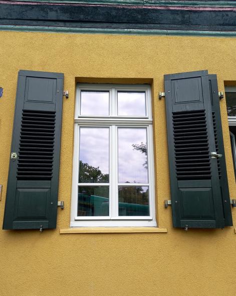 PaXretro68 aus Eukalyptus für barockes Fachwerkhaus in Frankfurt Höchst Nahaufnahme