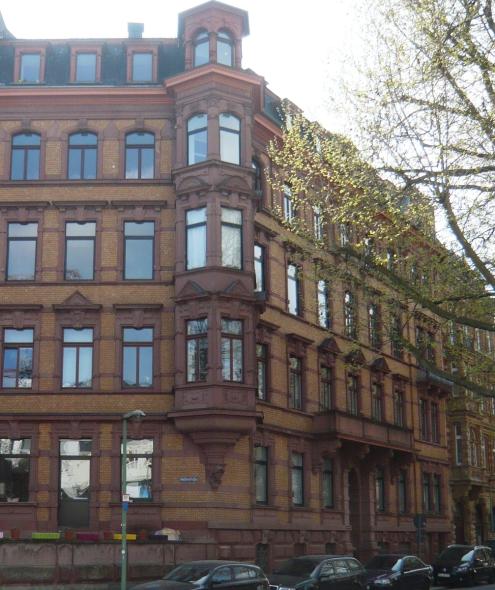 PaXretro68 aus Eukalyptus für Jahrhundertwende-Zeilen-Eckwohnhaus in Mainz 