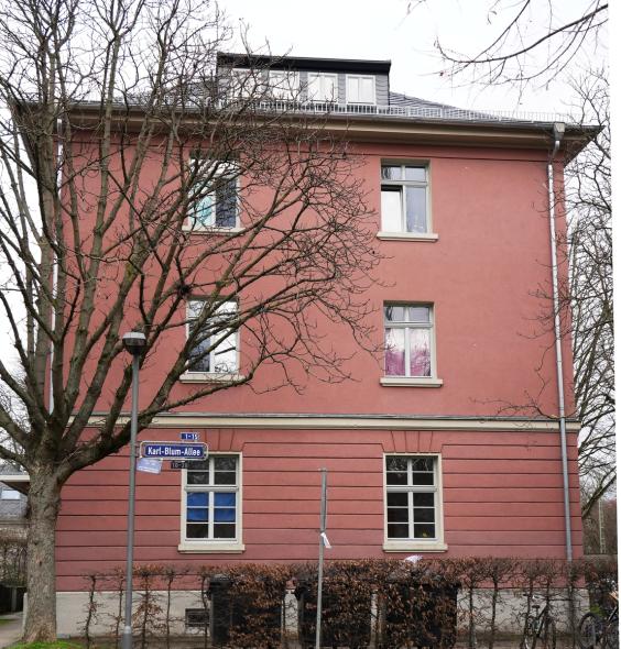 Ehemalige Kaserne in Frankfurt Höchst mit PaXretro68 aus Kiefer 