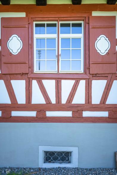 PaXretro68 aus Kiefer für ehemaliges Jägerhaus des Klosters Salem in Bermatingen Nahaufnahme