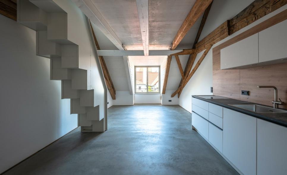 PaXretro68 aus Kiefer für ehemaliges Stadtbauernhaus in Schongau Innenansicht Küche