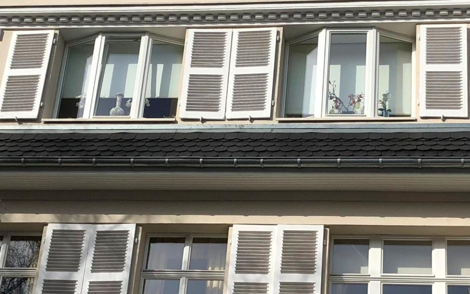 PaXretro68 aus Kiefer für Jahrhundertwendegebäude in Köln Nahaufnahme