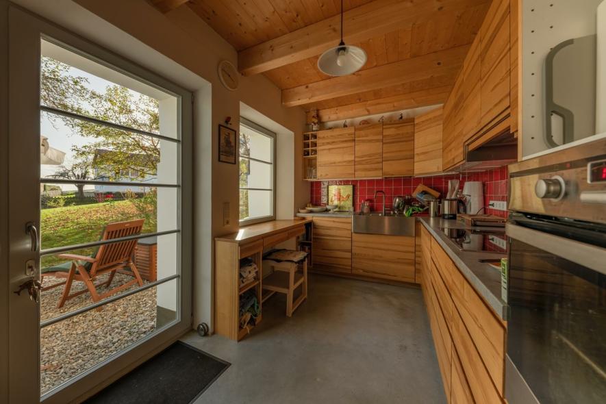 PaXretro68 aus Kiefer für historischen Stadl in Rott Küche