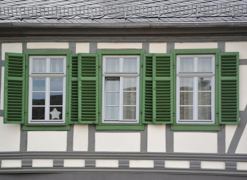 PaXretro68 Fenster aus Lärche in Oestrich-Winkel Nahaufnahme