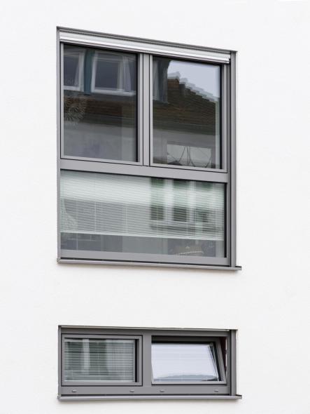 Kunststoff-Aluminium-Fenster mit Stulp und Unterlicht
