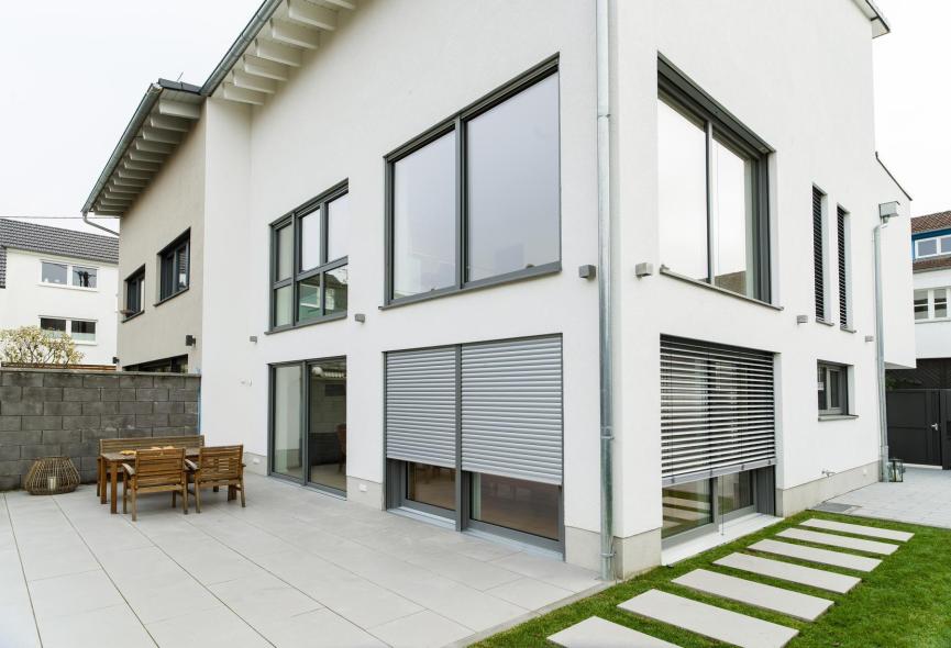 Raffstore-Jalousien sorgen für den perfekten Lichteinfall