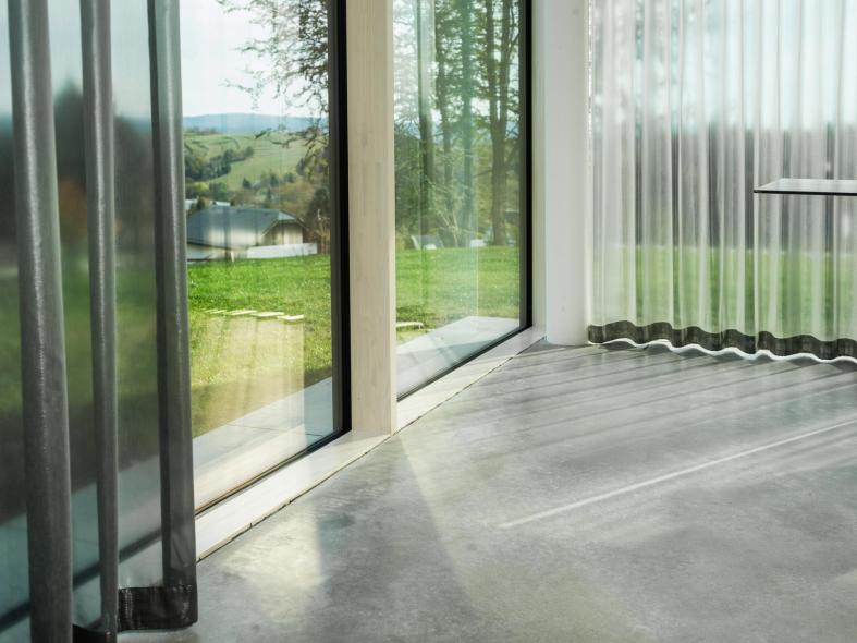 Bodentiefe Holz-Aluminium-Fenster in Pfosten-Riegel-Bauweise